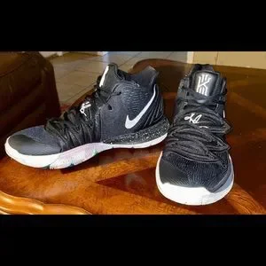 Nike KYRIE 5s! Only worn a handful of times! These shoes are super clean! Nike | Shoes | Nike Kyrie 5s Only Worn A Handful Of Times  main image 2